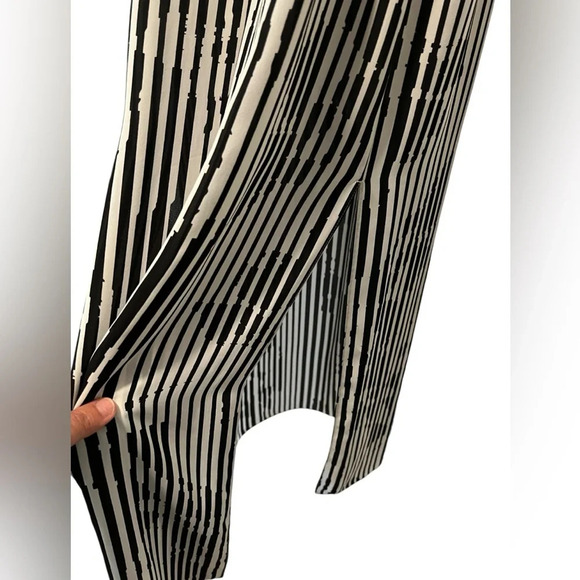 White House Black Market Panel Maxi Dress Keyhole Neck Silver Metal Clasp Size 2 - Picture 11 of 12